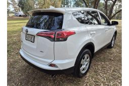 
										2017 Toyota RAV4 GX Auto AWD full									