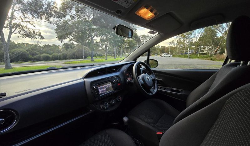 
								2019 Toyota Yaris NCP130R Ascent full									