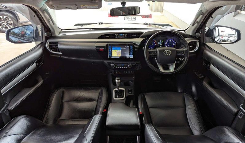 
								2018 Toyota Hilux SR5 GUN126R 4X4 full									