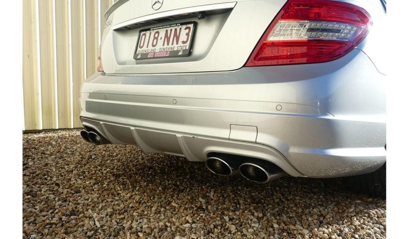 
								2009 Mercedes-Benz C63 AMG W204 full									