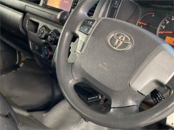 
										2018 Toyota Hiace Commuter Auto Bus full									