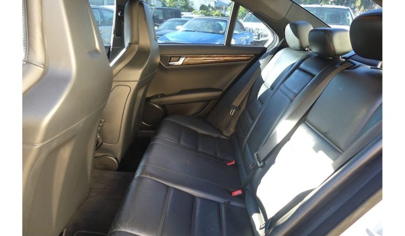 
								2009 Mercedes-Benz C63 AMG W204 full									