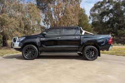 
										2018 Toyota Hilux SR5 GUN126R 4X4 full									