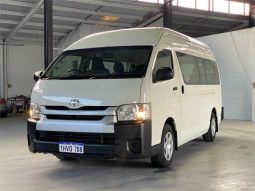 
										2018 Toyota Hiace Commuter Auto Bus full									
