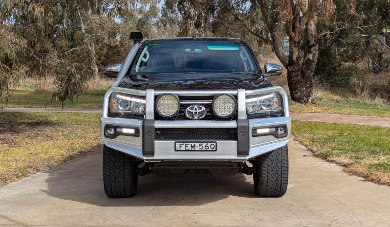 
								2018 Toyota Hilux SR5 GUN126R 4X4 full									