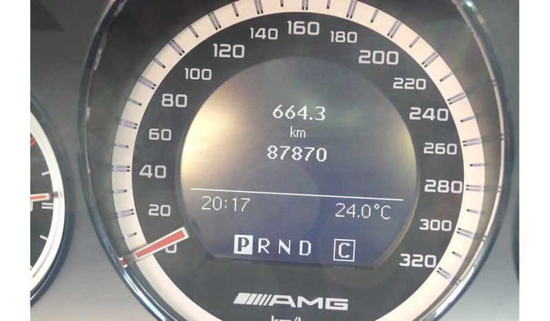 
								2009 Mercedes-Benz C63 AMG W204 full									