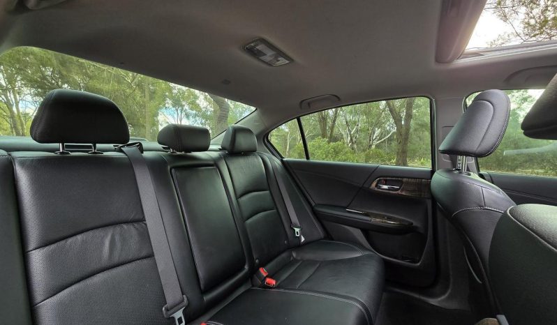 
								2013 Honda Accord 9th GenVTi-L Sedan full									