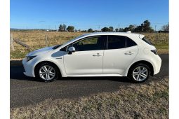 
										2019 Toyota Corolla SX Hybrid Auto full									