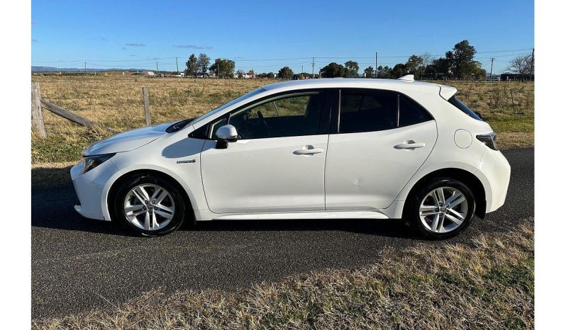 
								2019 Toyota Corolla SX Hybrid Auto full									