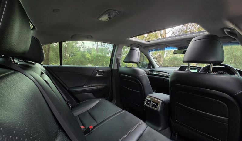 
								2013 Honda Accord 9th GenVTi-L Sedan full									