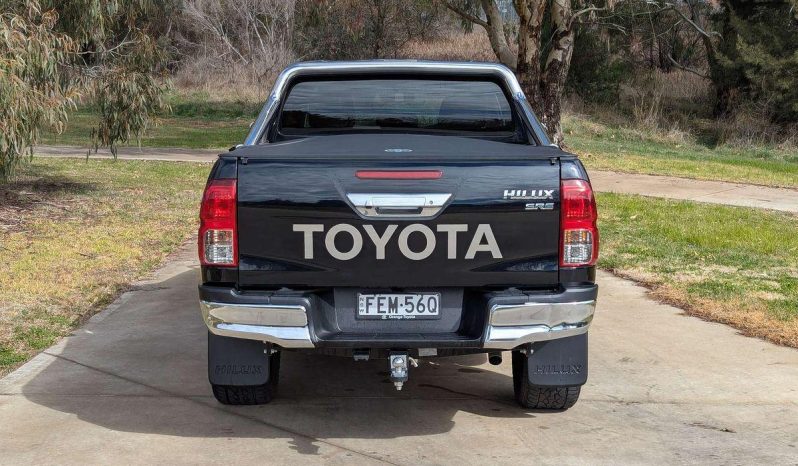 
								2018 Toyota Hilux SR5 GUN126R 4X4 full									