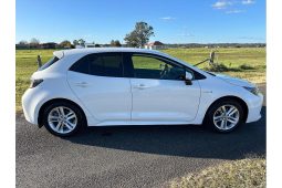 
										2019 Toyota Corolla SX Hybrid Auto full									