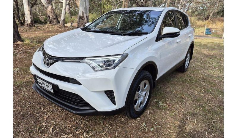 
								2017 Toyota RAV4 GX Auto AWD full									