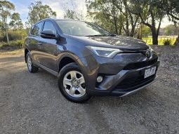 
										2018 Toyota RAV4 ZSA42R GX 2WD full									