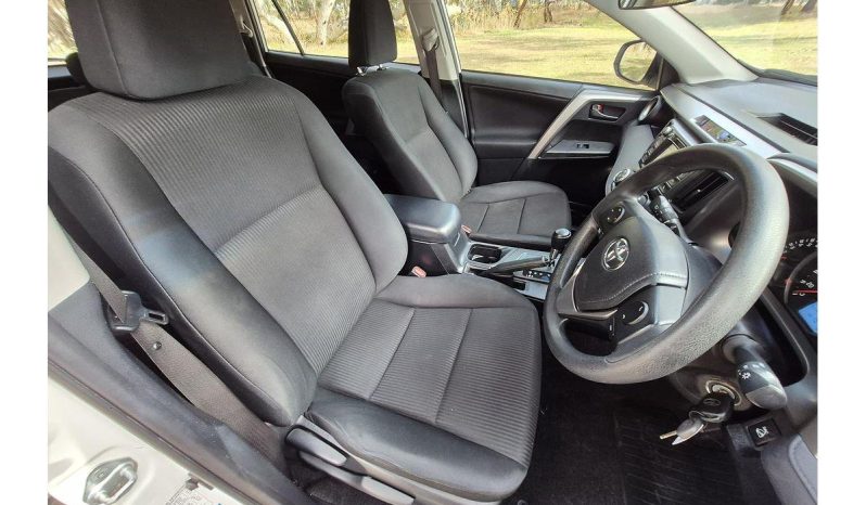 
								2017 Toyota RAV4 GX Auto AWD full									