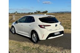 
										2019 Toyota Corolla SX Hybrid Auto full									
