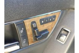
										2009 Mercedes-Benz C63 AMG W204 full									