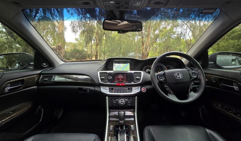 
								2013 Honda Accord 9th GenVTi-L Sedan full									