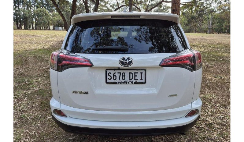 
								2017 Toyota RAV4 GX Auto AWD full									