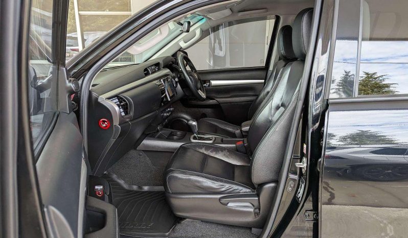 
								2018 Toyota Hilux SR5 GUN126R 4X4 full									