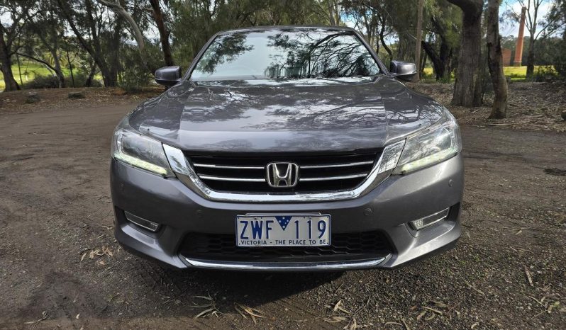 
								2013 Honda Accord 9th GenVTi-L Sedan full									