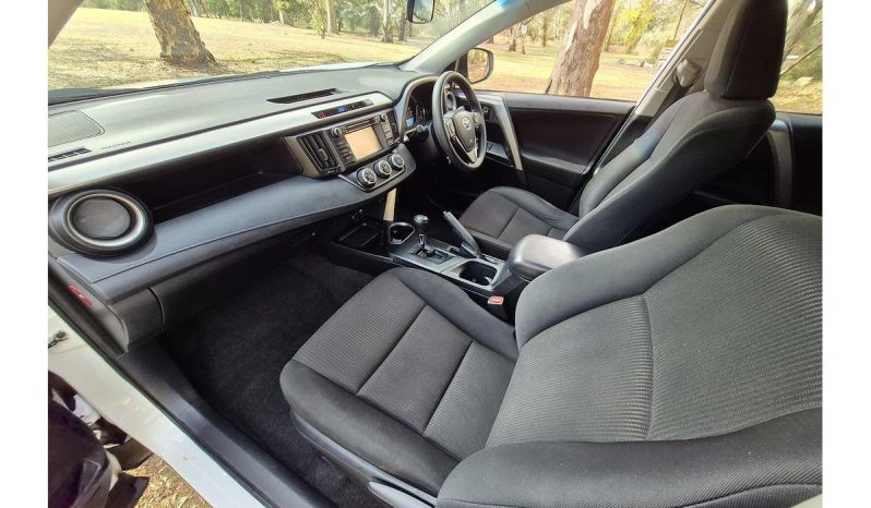 
								2017 Toyota RAV4 GX Auto AWD full									