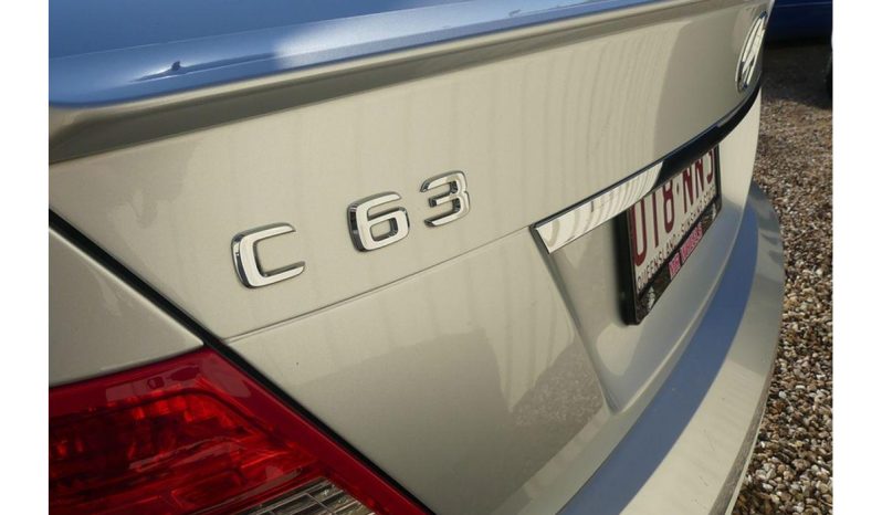 
								2009 Mercedes-Benz C63 AMG W204 full									