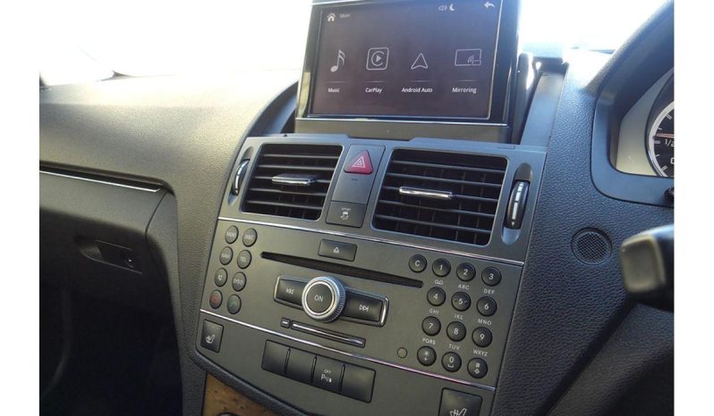 
								2009 Mercedes-Benz C63 AMG W204 full									