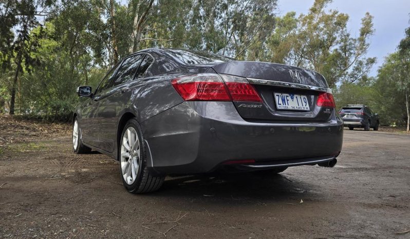 
								2013 Honda Accord 9th GenVTi-L Sedan full									