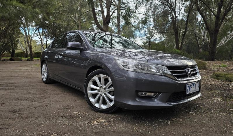 
								2013 Honda Accord 9th GenVTi-L Sedan full									