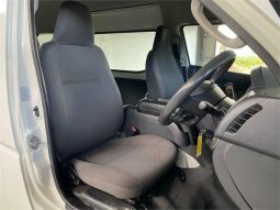 
										2018 Toyota Hiace Commuter Auto Bus full									