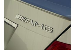 
										2009 Mercedes-Benz C63 AMG W204 full									