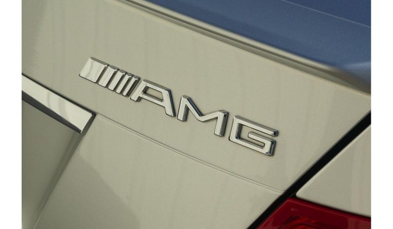 
								2009 Mercedes-Benz C63 AMG W204 full									