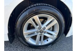 
										2019 Toyota Corolla SX Hybrid Auto full									