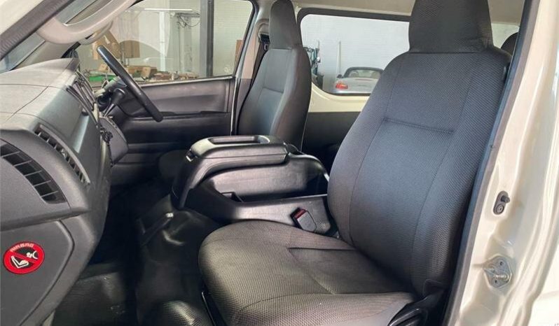 
								2018 Toyota Hiace Commuter Auto Bus full									