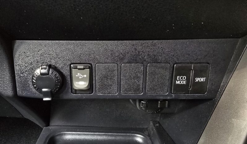 
								2018 Toyota RAV4 ZSA42R GX 2WD full									