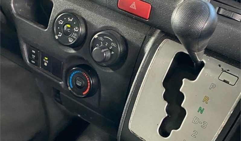 
								2018 Toyota Hiace Commuter Auto Bus full									