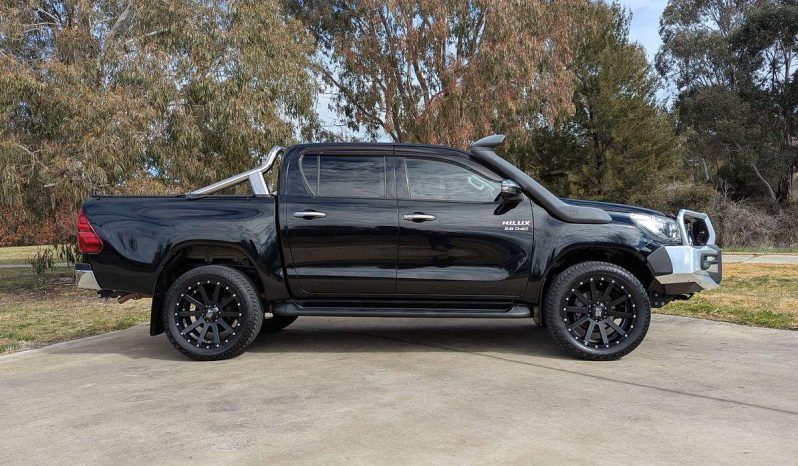 
								2018 Toyota Hilux SR5 GUN126R 4X4 full									